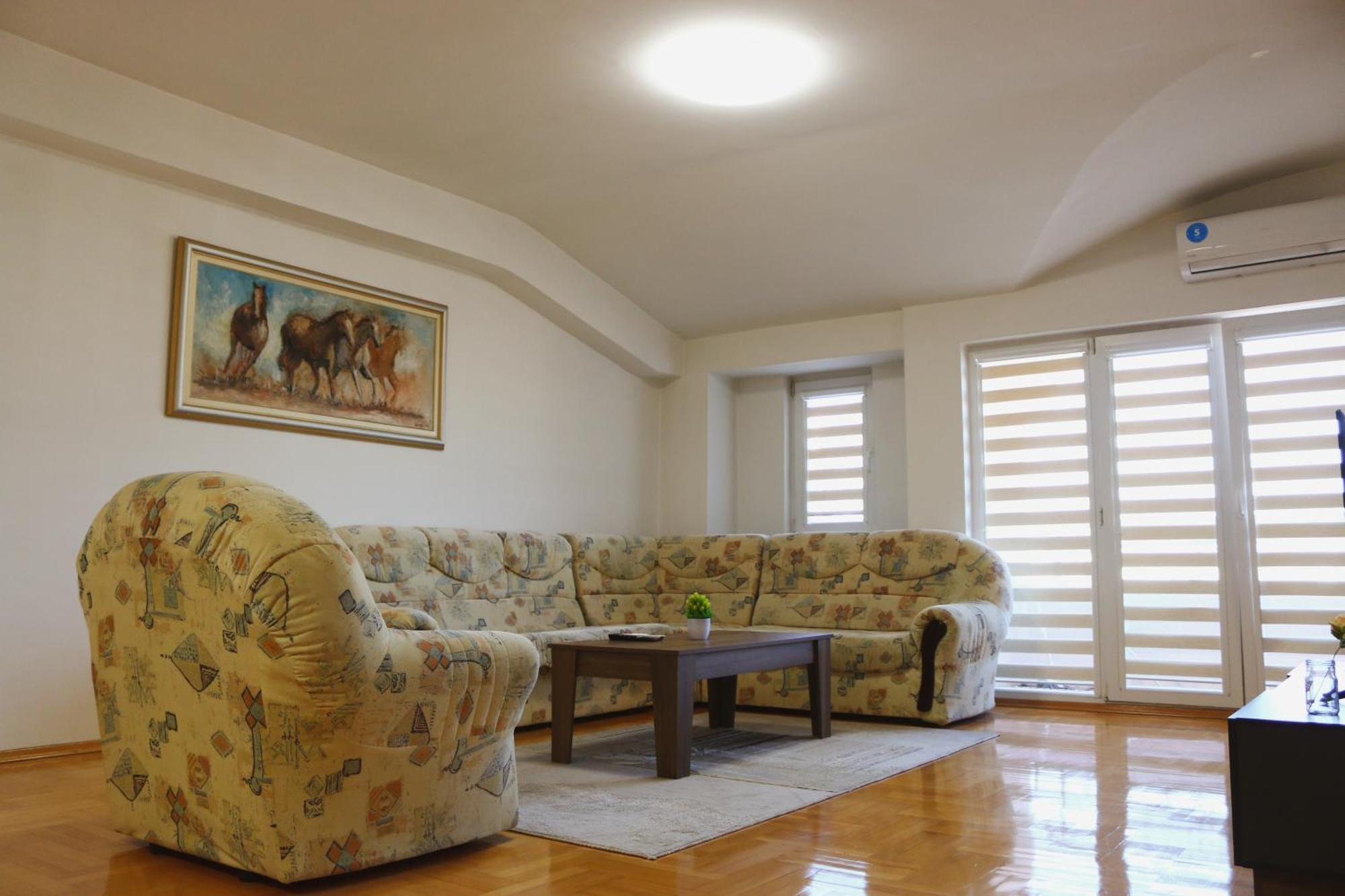 S Apartment Skopje Eksteriør bilde