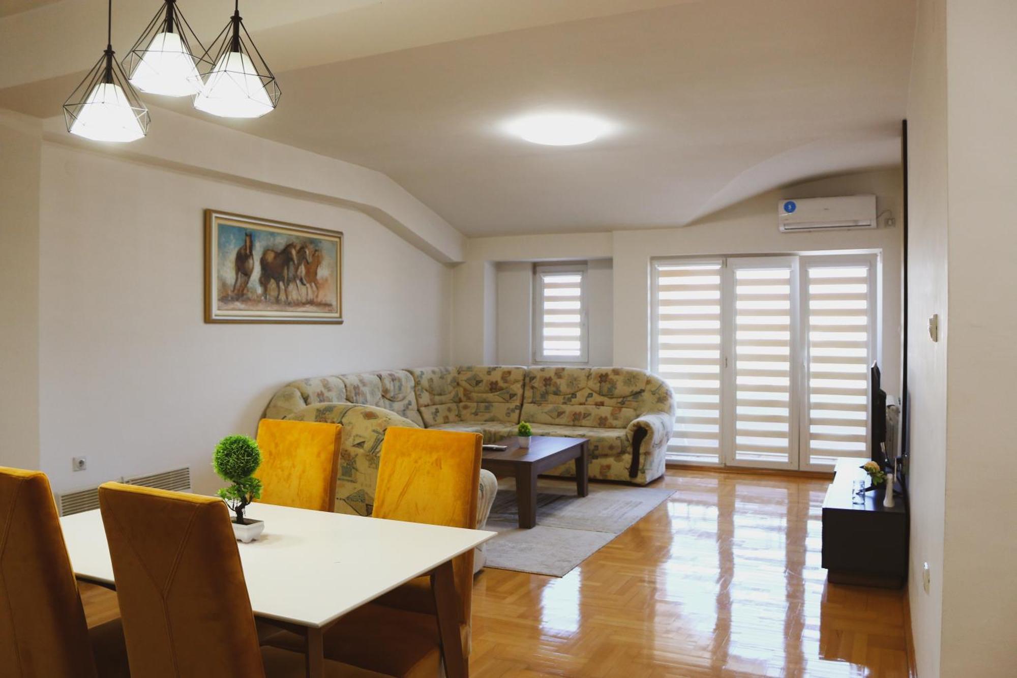 S Apartment Skopje Eksteriør bilde